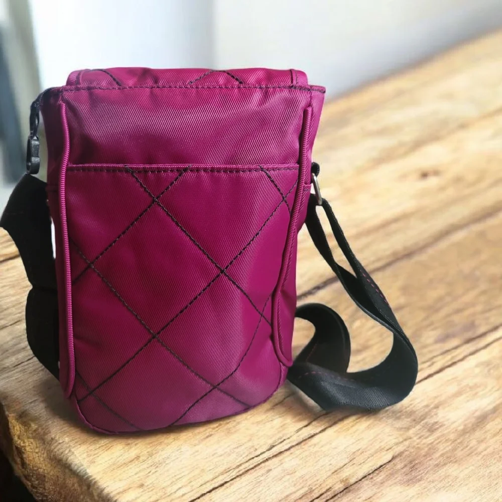 The North Face Unisex Quilted Nylon Crossbody Bag EUC - Picture 3 of 8